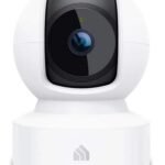 Cámara de seguridad con cable para interiores Kasa 1080p con funciones de giro y inclinación: sirve como monitor para bebés y mascotas, detección y seguimiento de movimiento, audio bidireccional, visión nocturna, almacenamiento local sin suscripción o en la nube (opcional), EC70