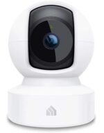 Cámara de seguridad con cable para interiores Kasa 1080p con funciones de giro y inclinación: sirve como monitor para bebés y mascotas, detección y seguimiento de movimiento, audio bidireccional, visión nocturna, almacenamiento local sin suscripción o en la nube (opcional), EC70